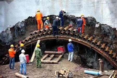 夹江隧道钢花管支护案例